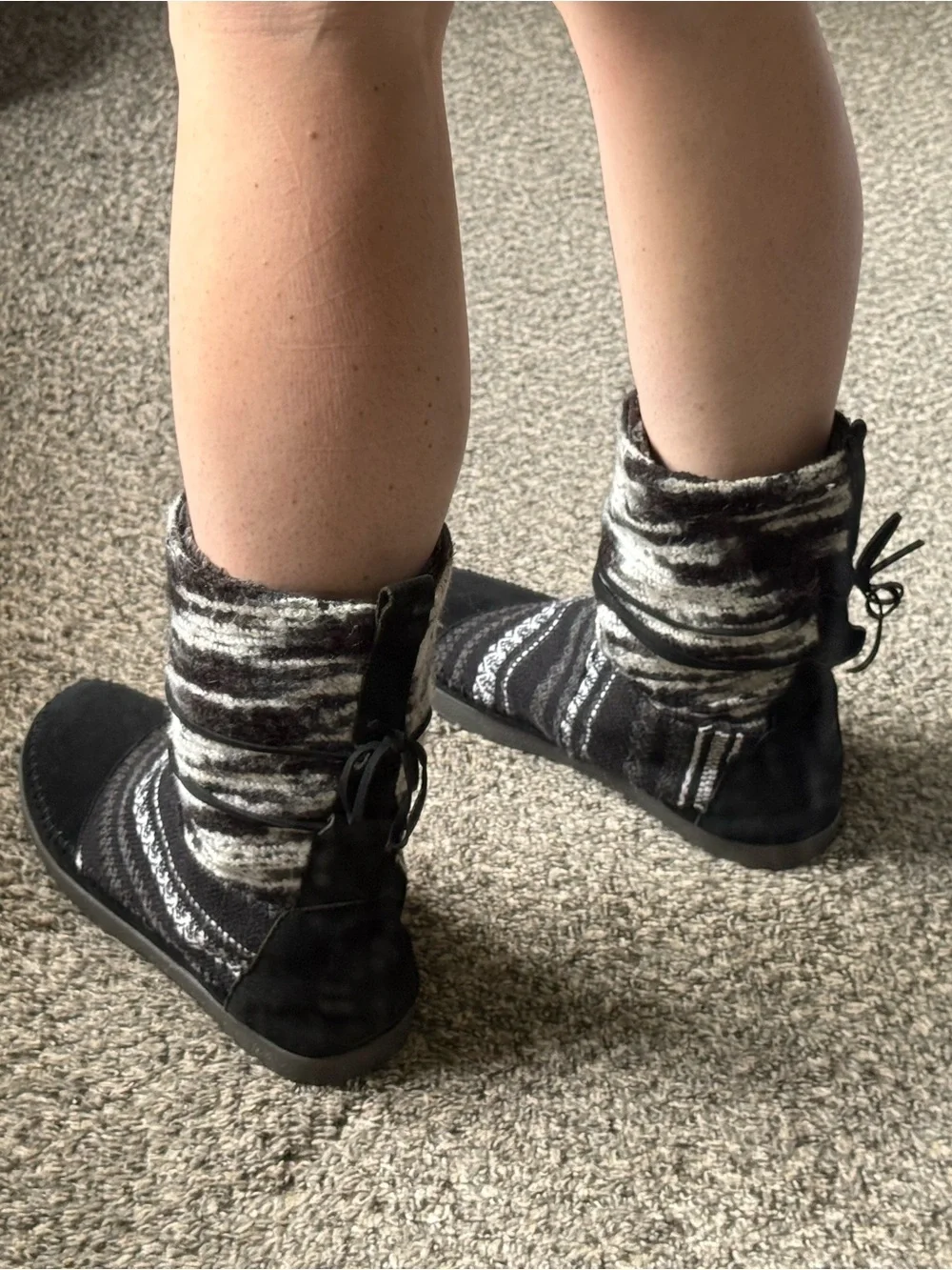 TOMS Women’s Size 11 Black Gray Southwestern Knit Faux Fur Lined Boots